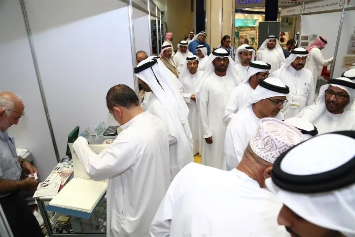 معرض الشارقة 2015 للطوابع 12